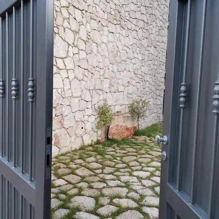 Rira - Rrajce, Shebenik Perrenjas