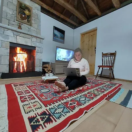 Rira - Rrajce, Shebenik Vendégház