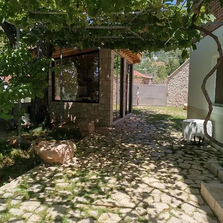 Rira - Rrajce, Shebenik Vendégház 3*