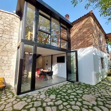 Rira - Rrajce, Shebenik Vendégház Perrenjas