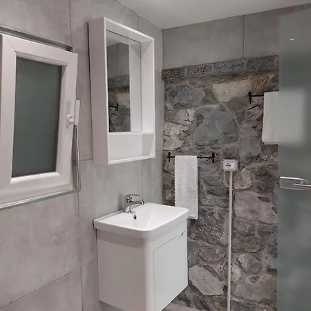 Rira - Rrajce, Shebenik 3*