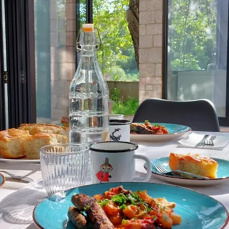 Rira - Rrajce, Shebenik Vendégház Perrenjas