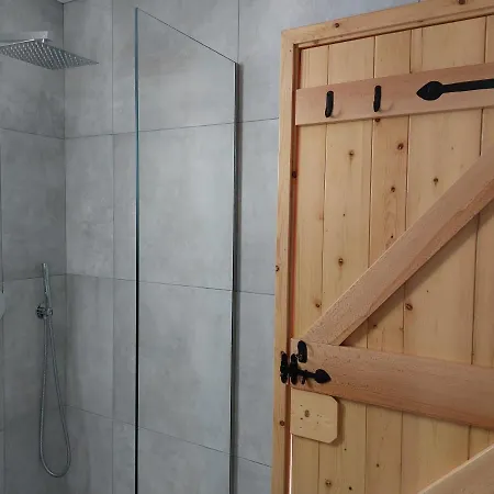 Rira - Rrajce, Shebenik 3* Perrenjas