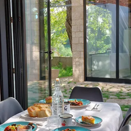 Rira - Rrajce, Shebenik Perrenjas