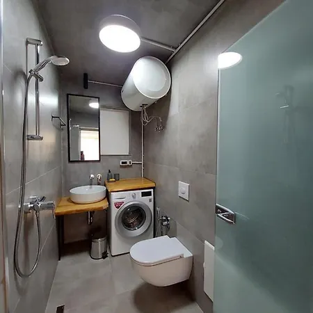 Rira - Rrajce, Shebenik 3* Perrenjas