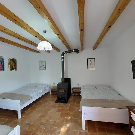Casa de hóspedes Rira - Rrajce, Shebenik 3*