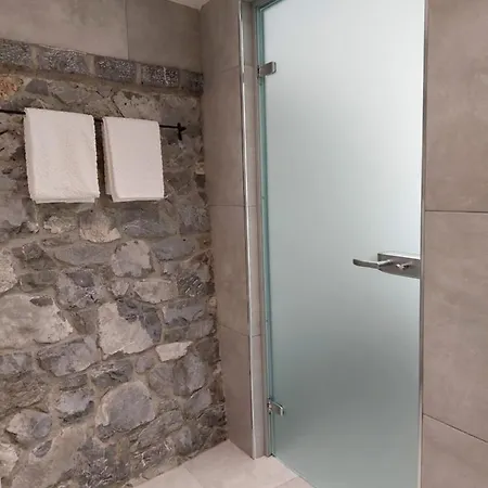 Rira - Rrajce, Shebenik Perrenjas