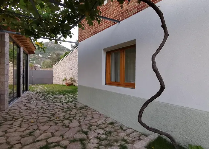 Affittacamere Rira - Rrajce, Shebenik 3*