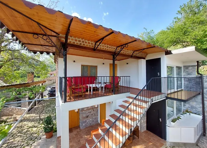 Rira - Rrajce, Shebenik 3* Perrenjas
