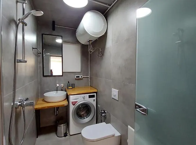 Rira - Rrajce, Shebenik 3* Perrenjas